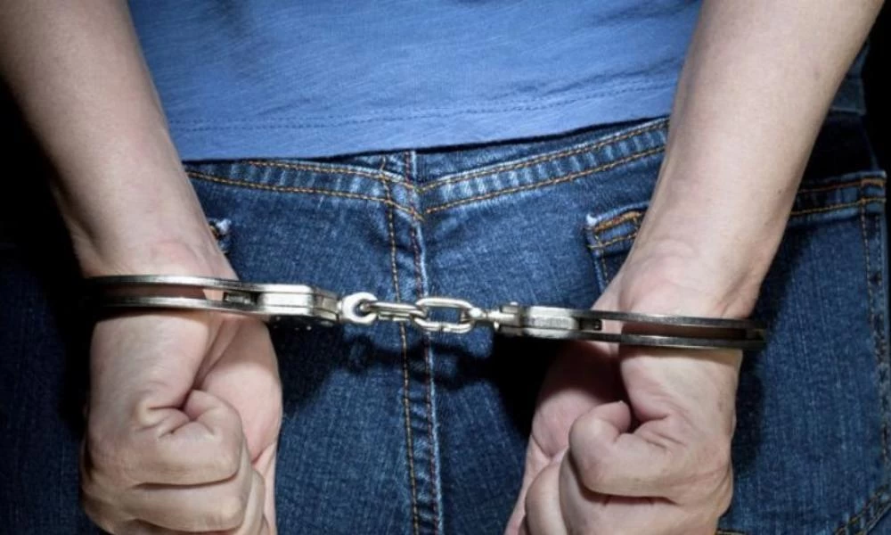 Θεσσαλονίκη: Χειροπέδες σε αλλοδαπό για παράνομη μεταφορά μεταναστών